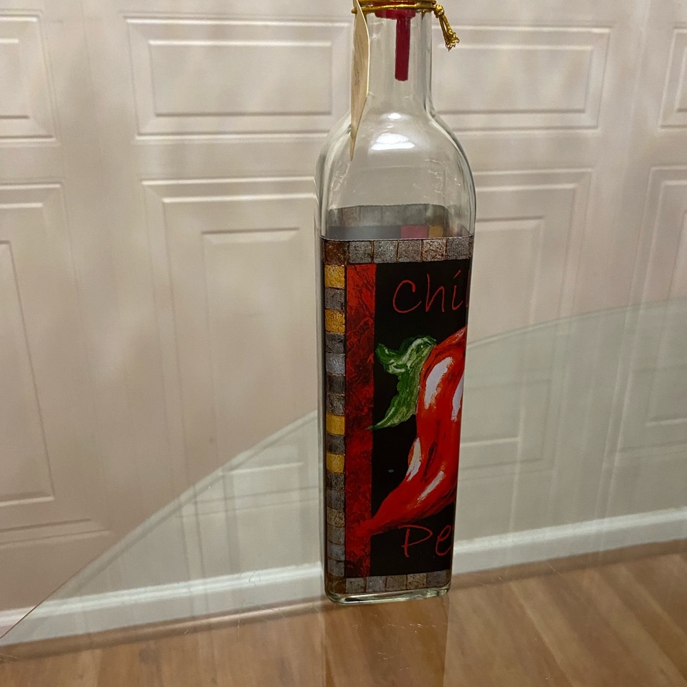 Grant Howard Red Chili Oil & Vinegar Glass Cruet with Ergo Pourer, 16 oz